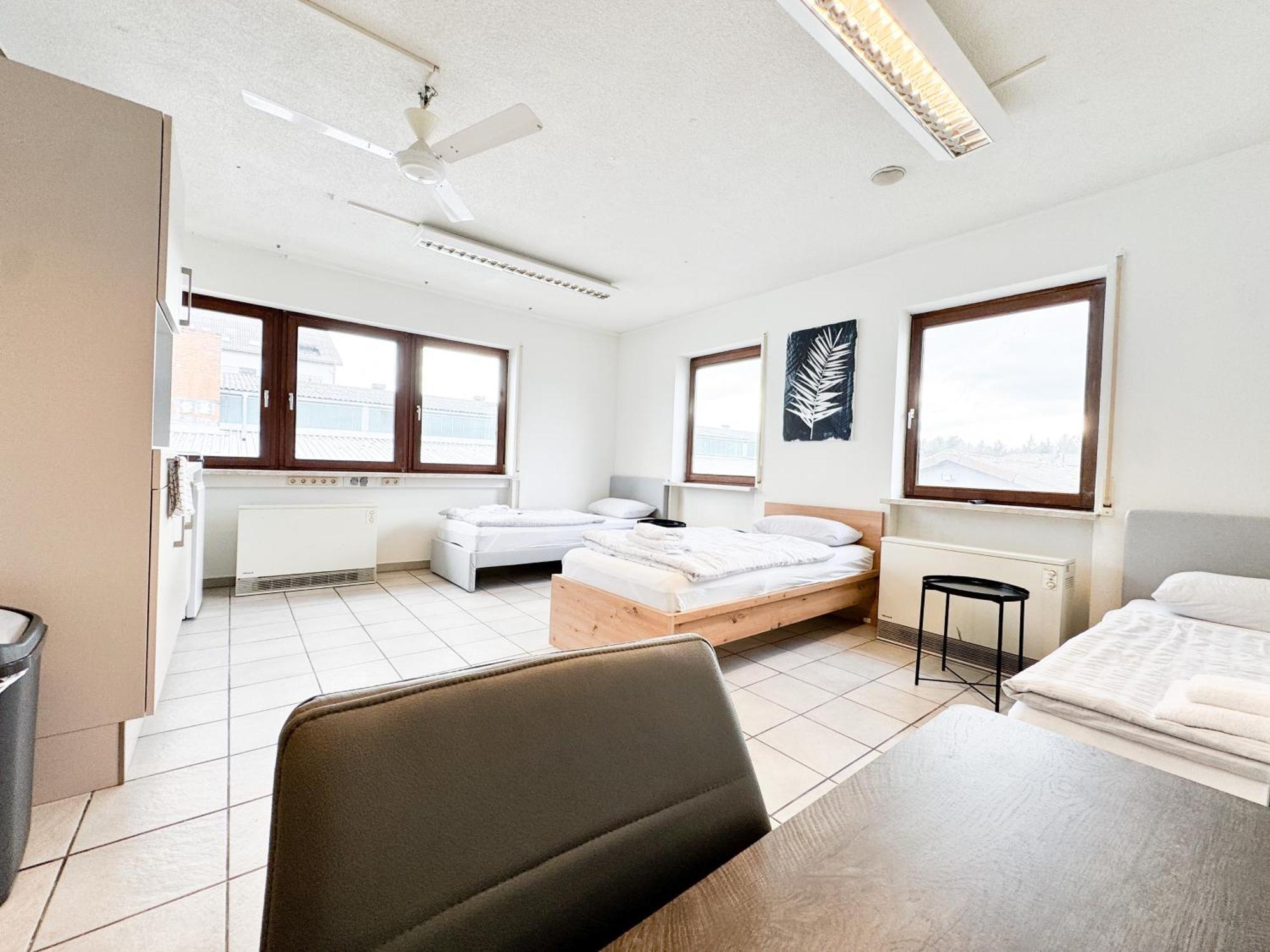 Modern Living Studios カールスバート エクステリア 写真